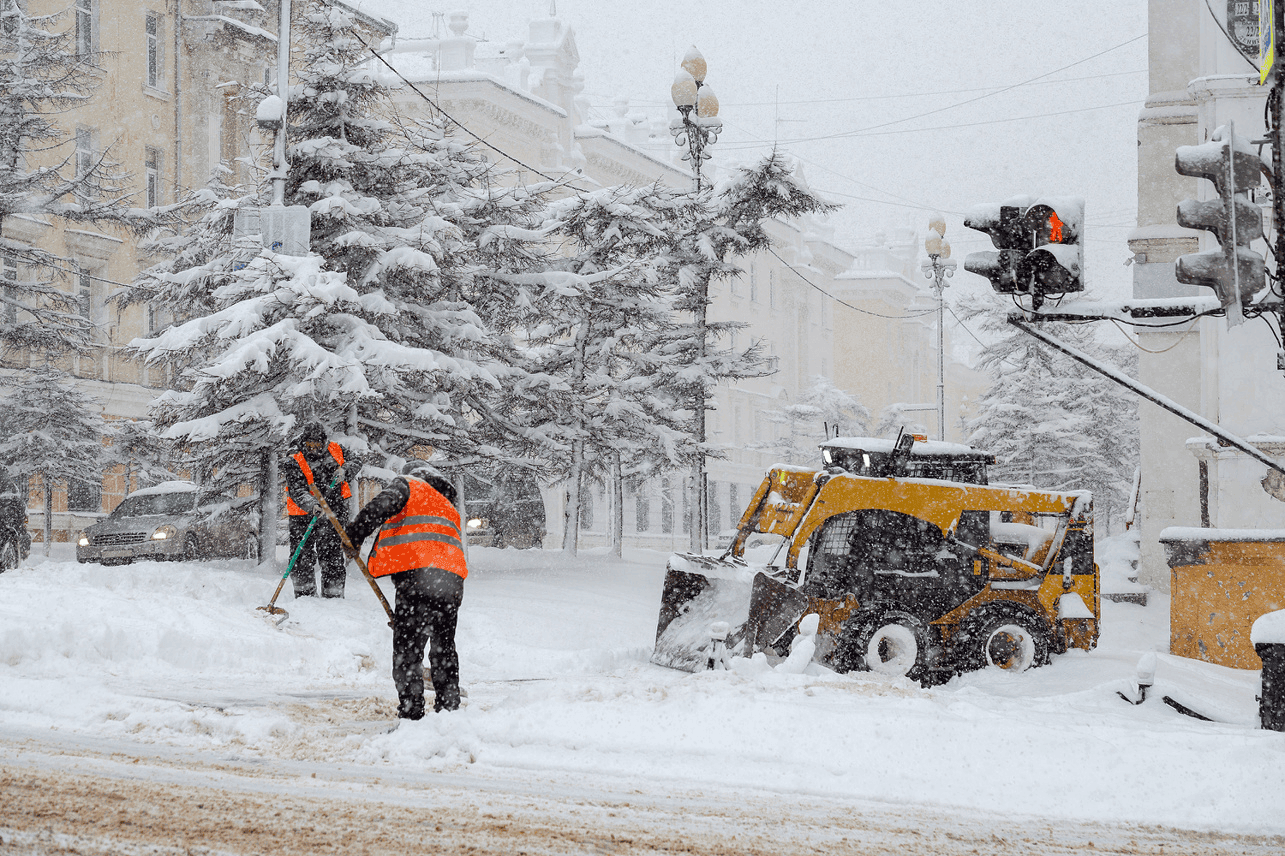 Снегопад в Москве: главные риски, и что делать водителям